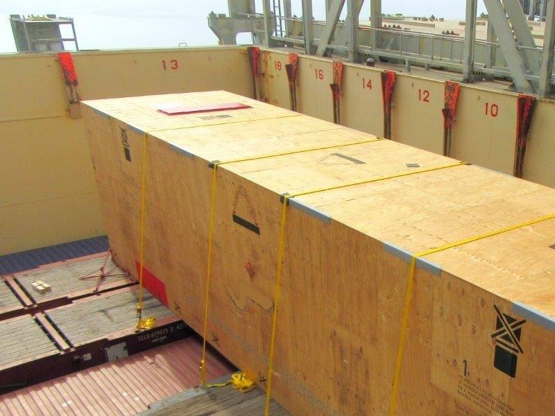 Bild zeigt Kiste auf Containerschiff